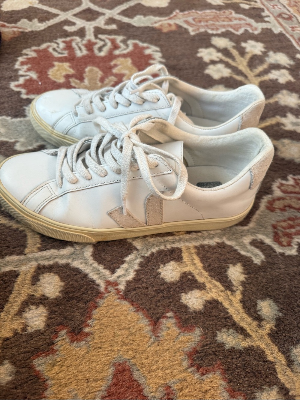 Veja White Leather Low-Top Sneakers with Cream Sole